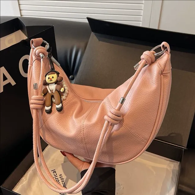 高级感软皮拼接大容量饺子包女2025新款春夏流行简约单肩斜跨包