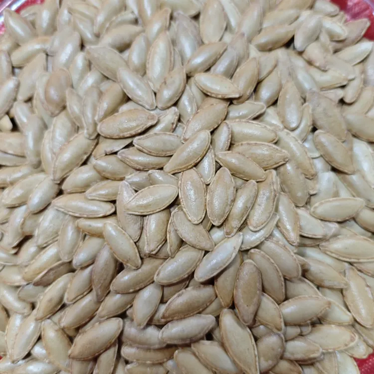 大颗粒五香味瓜子美人甲南瓜子休闲零食炒货坚果可生吃健康营养