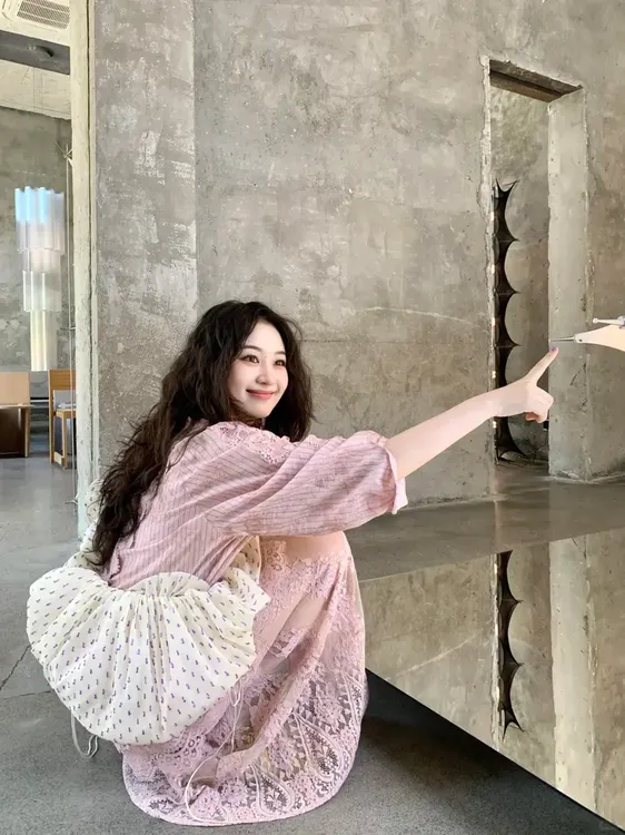 2025早秋新款法式气质重工蕾丝拼接长袖衬衫网纱刺绣半身裙两件套