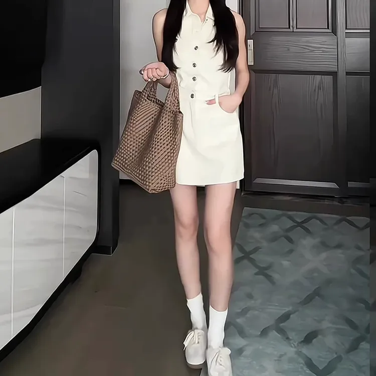 修身显瘦牛仔连衣裙女夏季新款时尚百搭领无袖收腰中长裙2025