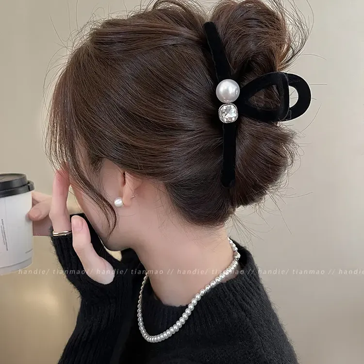 气质丝绒珠抓夹女2025新款黑色高级感鲨鱼夹闪大号发夹发饰百搭