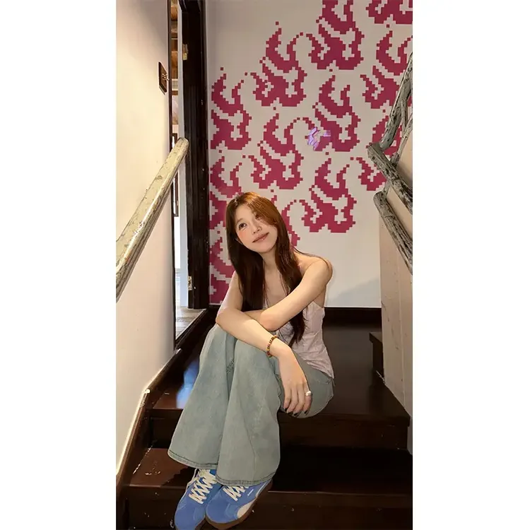 夏季高级感挂脖系带修身无袖背心上衣高腰显瘦牛仔裤2025新款女士