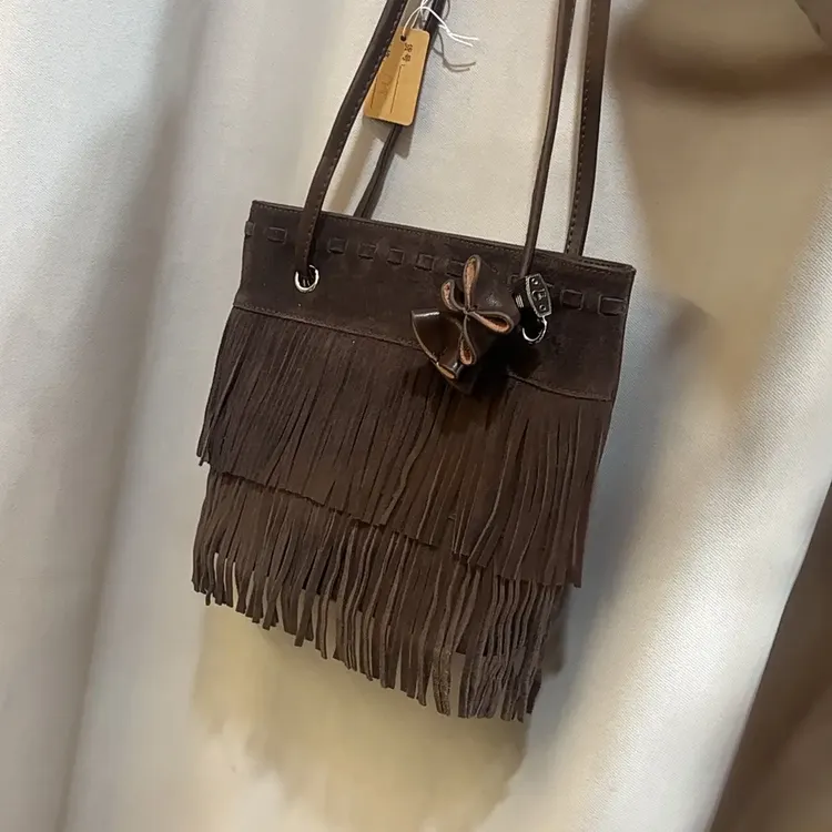 【铂金时袋】磨砂皮流苏斜挎包复古波西米亚风休闲百搭女士包