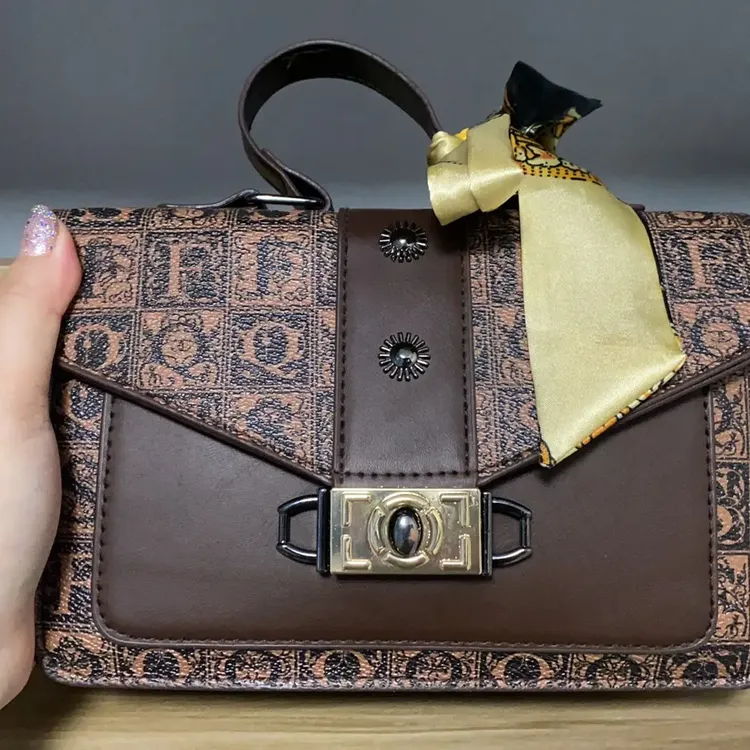 （微瑕特价）新款复古小方包时尚百搭单肩斜挎包女士洋气潮流通勤包