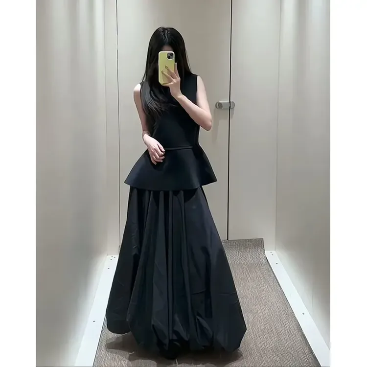 黑色高级感收腰无袖背心上衣2025夏季新款高腰显瘦花苞半身裙