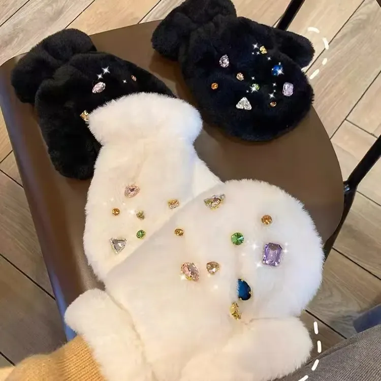 水钻毛绒手套女冬季加绒加厚保暖骑行防寒学生防风连指可爱毛茸茸