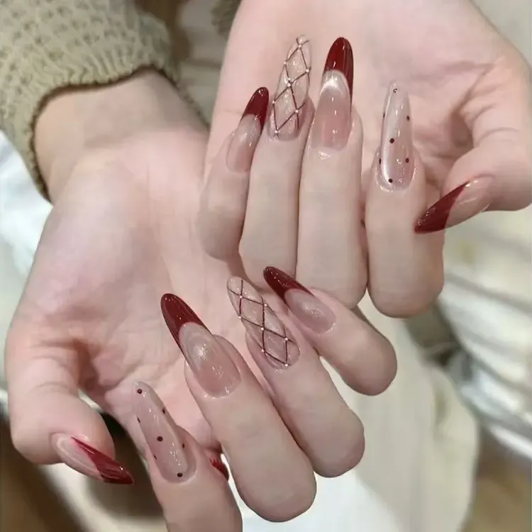 新款红色法式富家千金感格纹气质显白猫眼穿戴甲贴片