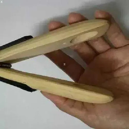 夹痧板.用来揪痧用.揪痧.夹痧.刮痧板