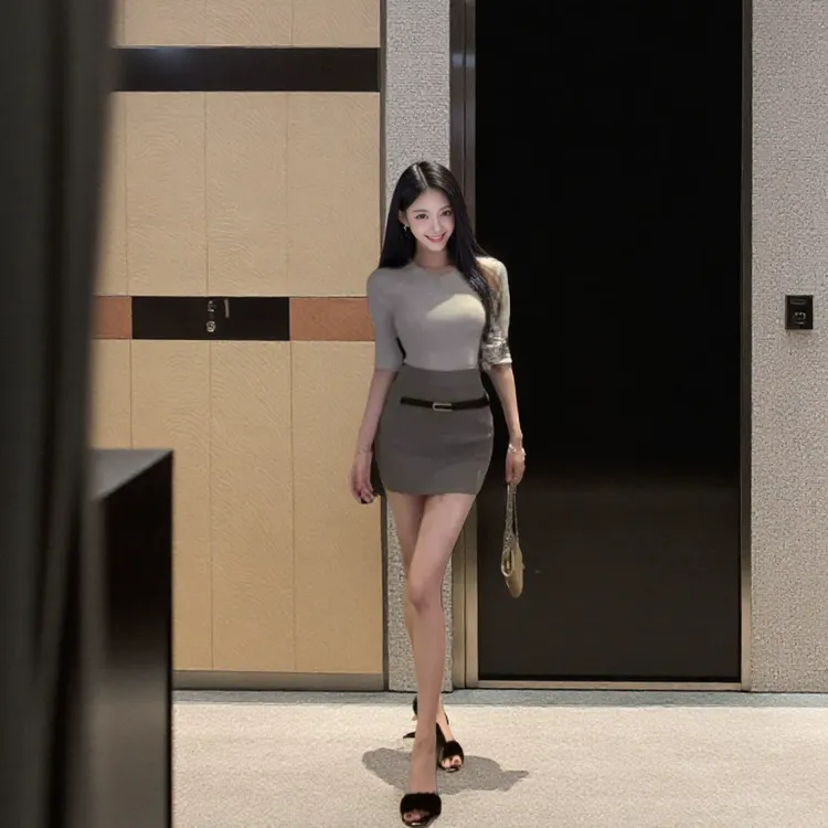 2025年新款春季女装时尚套装灰色针织衫包臀百搭休闲半身裙两件套