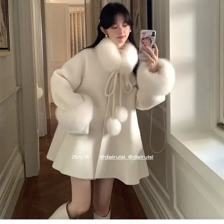 【云朵奶泡】高级感小众设计狐狸袖口毛大衣毛球球双面羊毛大衣外套