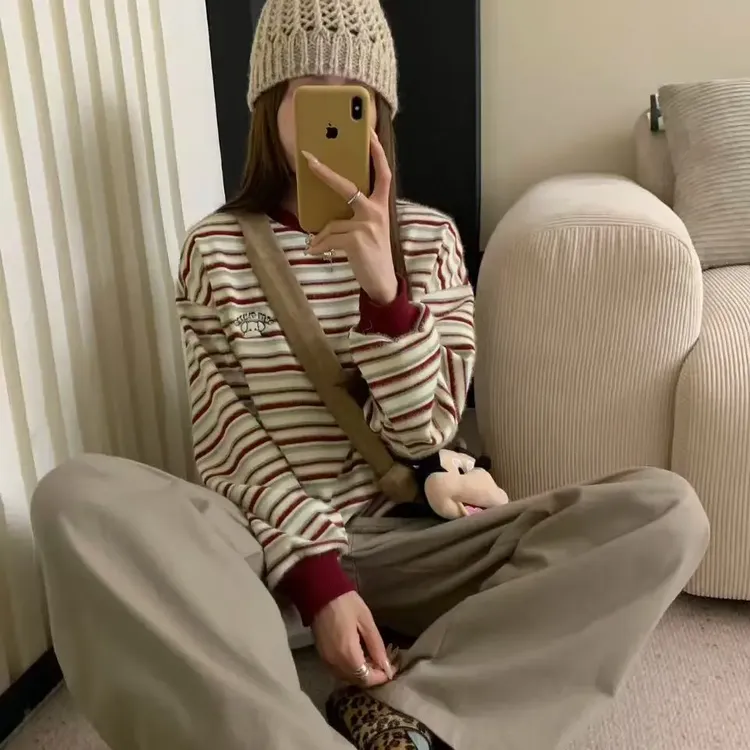 慵懒风长袖女圆领开衫款条纹卫衣不起球印花纯色