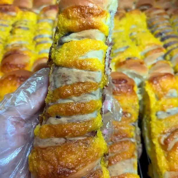 椰蓉豆沙排包 面包早餐糕点现做现发夹心面包代餐下午茶宿舍零食