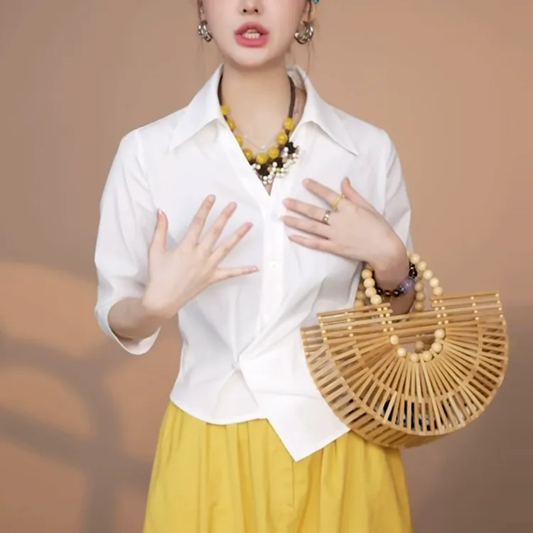 白色褶皱衬衫女士夏季2025百搭减龄收腰休闲显瘦设计感不规则上衣