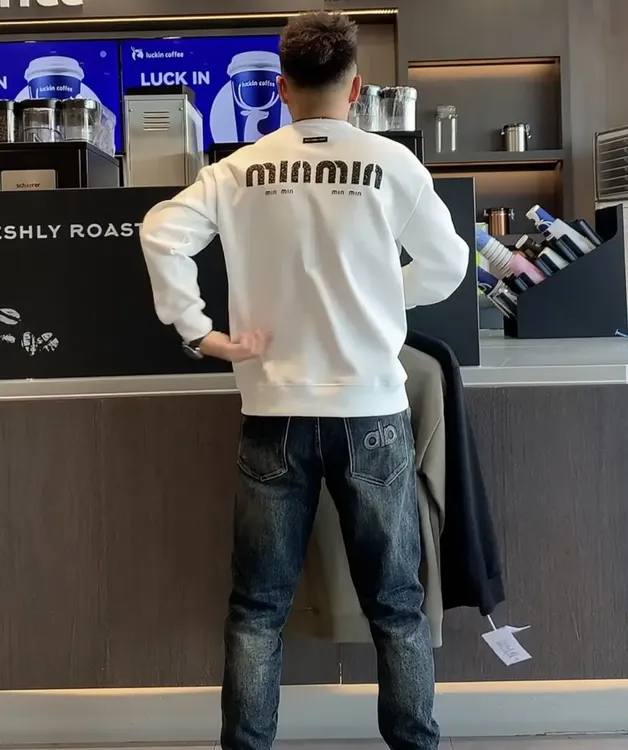 2025秋冬男士网红同款卫衣圆领修身印花春季加厚保暖打底加绒长袖