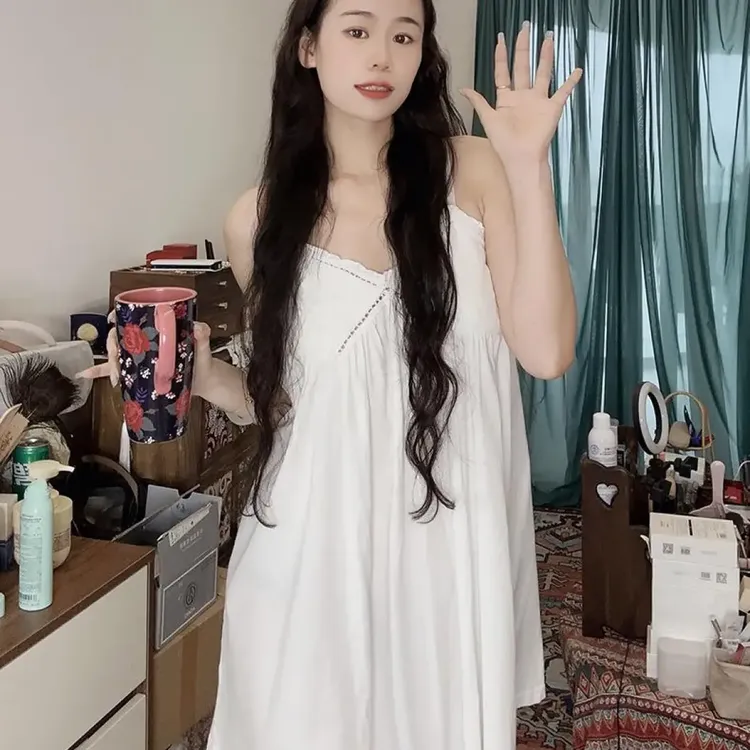 (自带胸垫)白色吊带睡裙女夏季薄款纯欲风性感显瘦法式宽松家居服