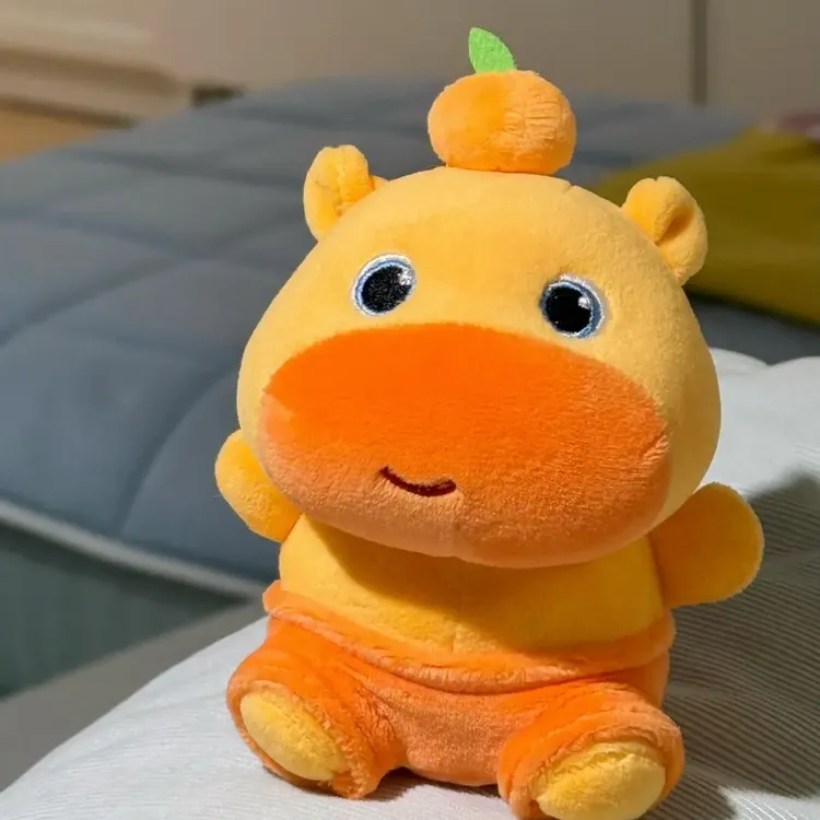 可爱水鲀撸撸表情包毛绒公仔挂件水豚安抚玩偶装饰包挂件生日礼物