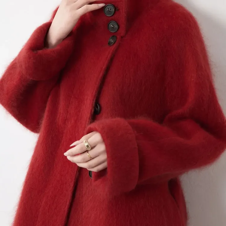 山羊绒澳洲羊毛立领拉绒女士冬季大衣氛围感新年红，