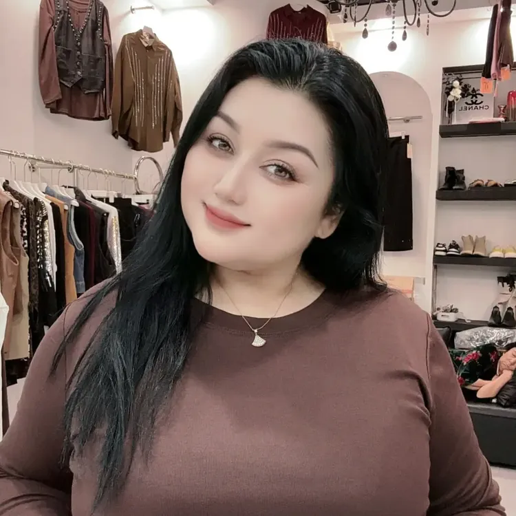 女士秋冬长袖圆领百搭显瘦打底衫