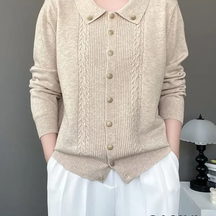 中年女士秋冬翻领纯开衫妈妈款气质百搭打底衫