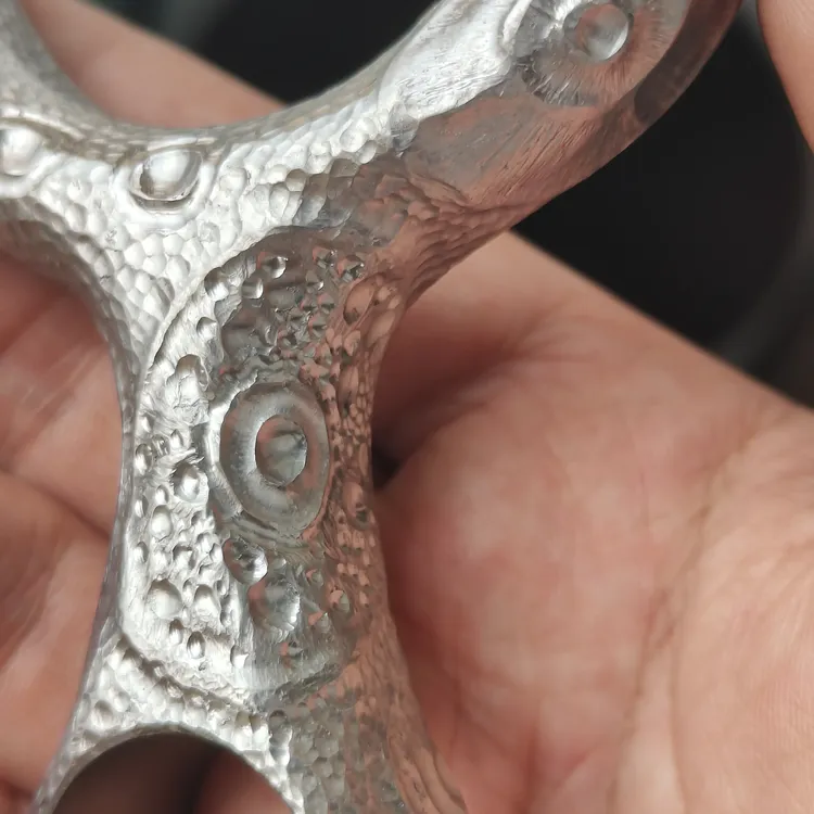 刺客飞虎8016钛合金顶卡高精度速射弹弓成人户外适用