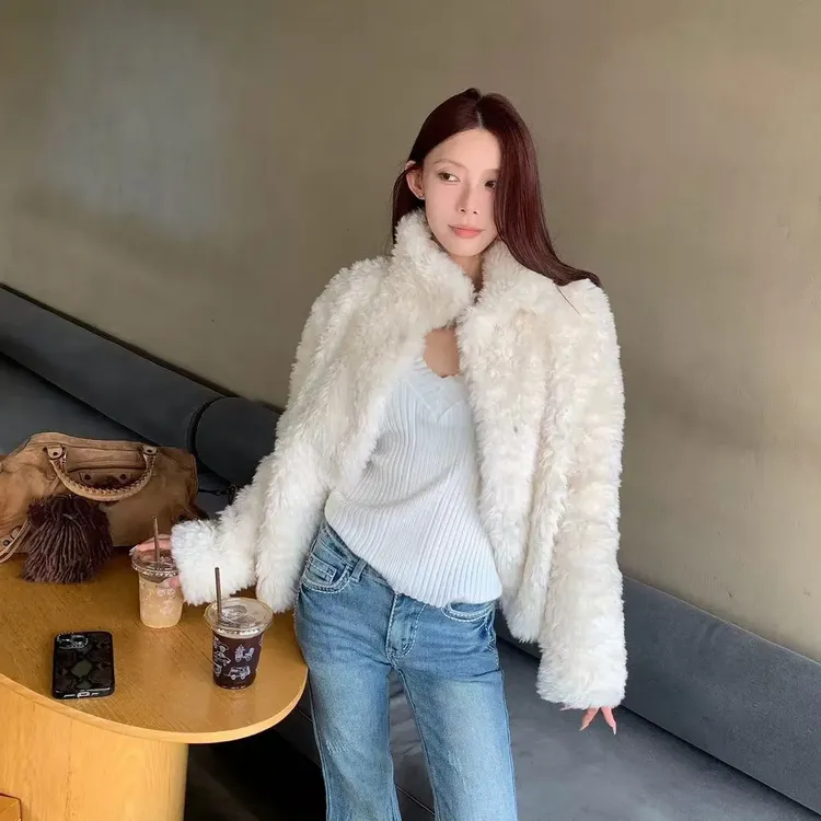 秋冬新款韩系宽松加厚保暖翻领羊毛仿皮草外套女款时尚百搭