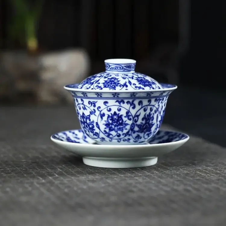 景德镇青花陶瓷缠枝莲三才盖碗家用泡茶碗