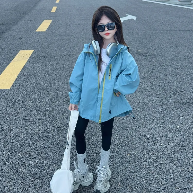 女童独特漂亮外套秋装2025新款女大童炸街冲锋衣儿童秋季洋气风衣