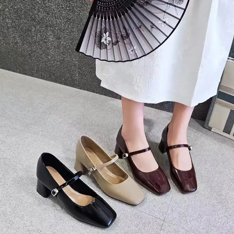 玛丽珍鞋浅口方头粗跟平底单鞋百搭高跟单鞋女鞋