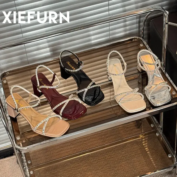 XIEFURN/鞋夫人夏季方头水钻粗跟露趾高跟凉鞋2025新款罗马凉鞋