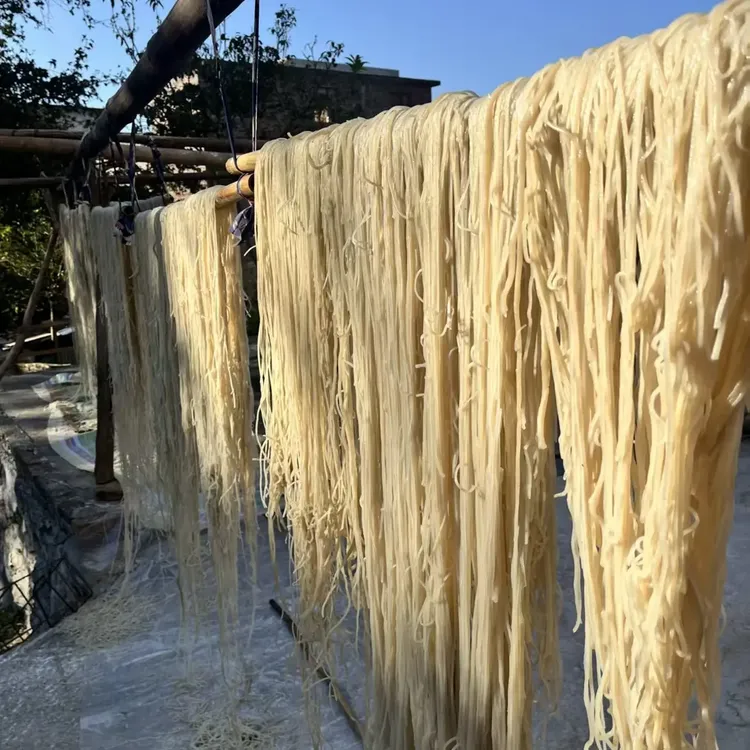 湖南邵阳隆回特产农家手工红薯粉丝粉条自然晾晒纯红薯粉丝