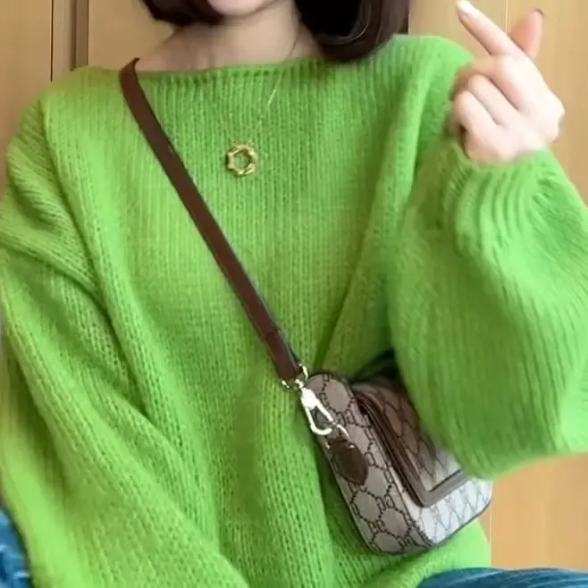秋季绿色韩版慵懒风时尚宽松毛衣女上衣春秋纯色长袖百搭针织衫