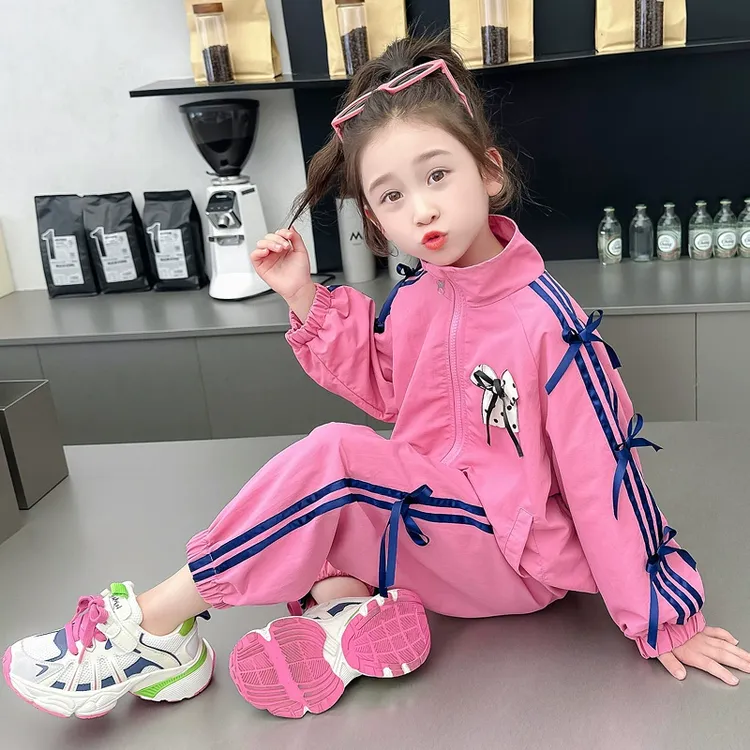 女童套装春秋款女宝宝时髦洋气冲锋衣2025新款儿童秋季炸街两件套