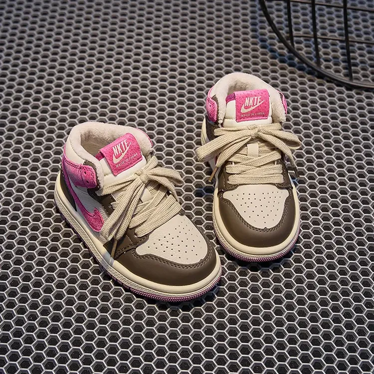 官网AJ断码童鞋女童运动鞋2025秋冬新款儿童高帮板鞋软底男童鞋子