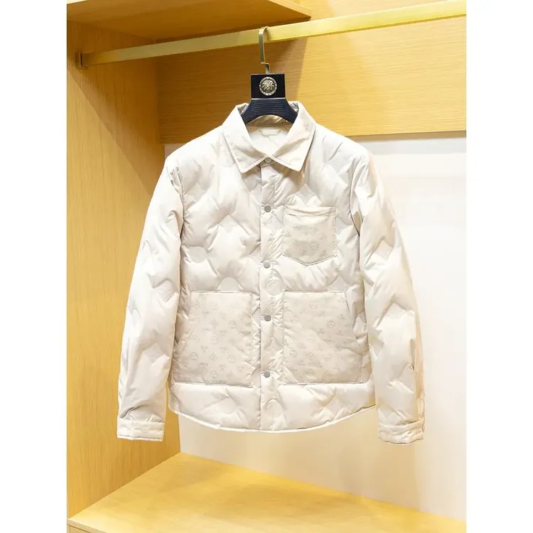 欧洲站秋冬新款潮流压花高端羽绒服百搭潮牌保暖白鸭绒衬衫领外套
