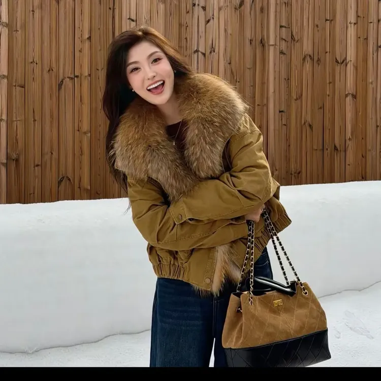 2025秋冬时尚新款鹅绒服加厚保暖派克服羽绒服超大貉子毛领短款