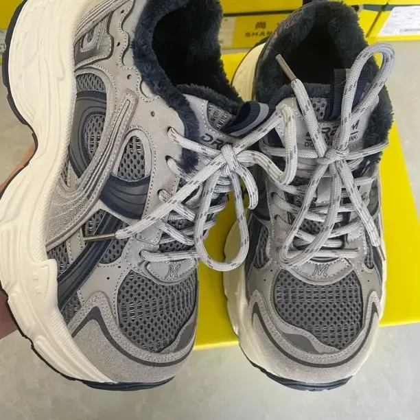 加绒拼色厚底休闲老爹鞋（跟高5厘米）