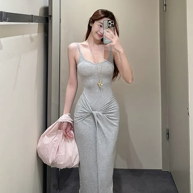 法式气质灰色吊带连衣裙女夏2025新款小个子小众设计感无袖长裙子