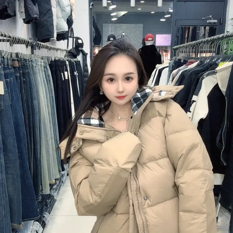 巴宝莉可拆袖连帽羽绒服男女同款拼接设计