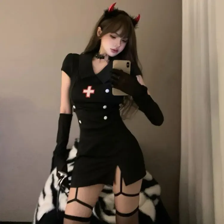 ATUTU暗黑小恶魔~小众网红显瘦睡裙纯欲辣妹风万圣节修身连衣裙女
