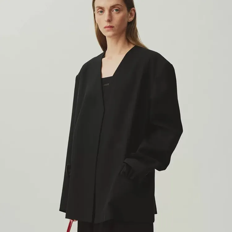 YOEYYOU无领泡泡装饰西装2026春新款宽肩直身廓形绵羊毛真丝外套