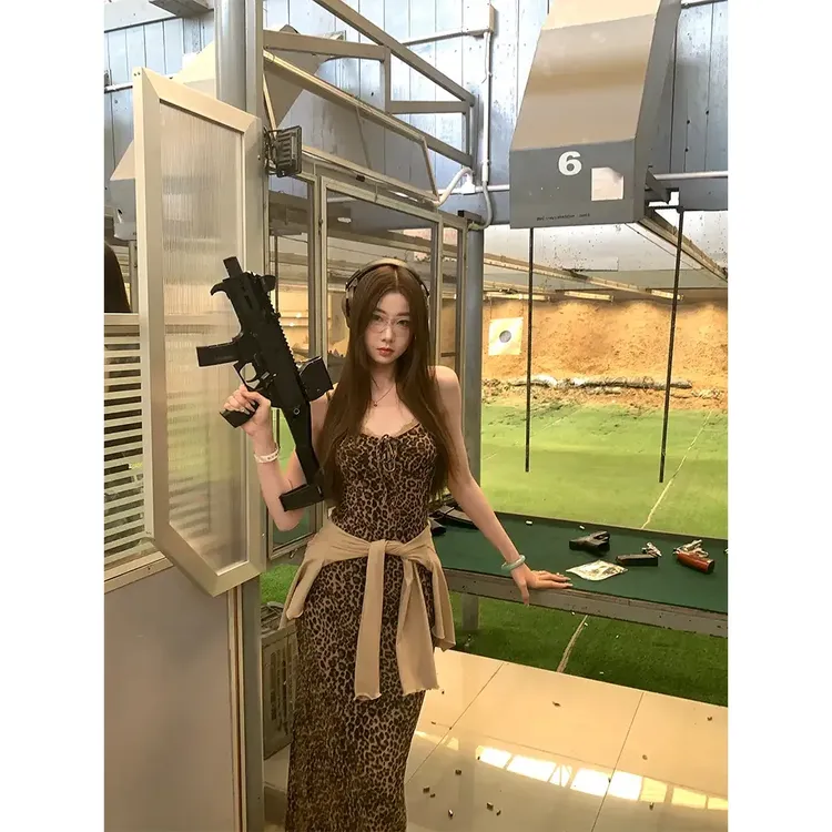 夏季复古纯欲小野猫豹纹性感吊带连衣裙辣妹气质收腰显瘦韩系长裙