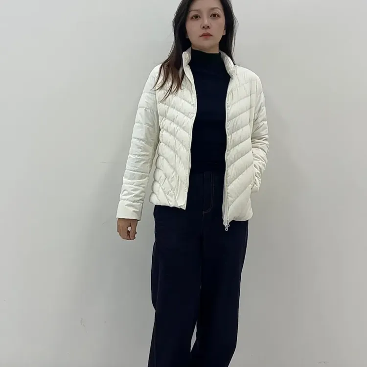 新国标90白鹅绒羽绒服女短款时尚排骨款休闲外套