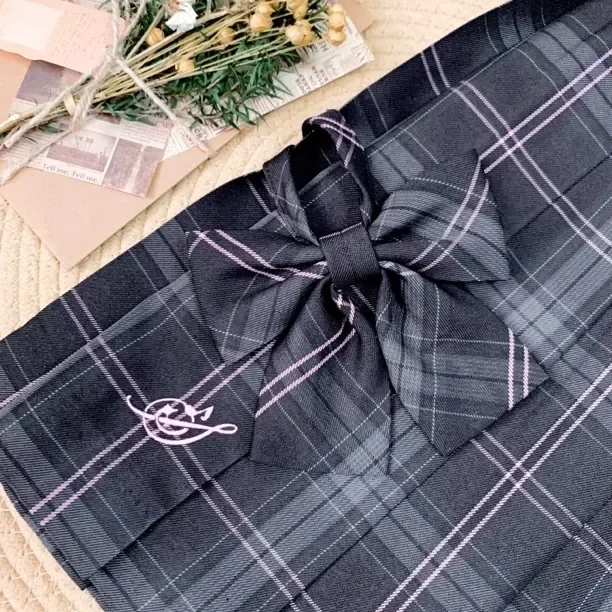 宇宙光环新品 晚樱恋曲 原创秋冬刺绣JK格裙校供女学生半身短裙