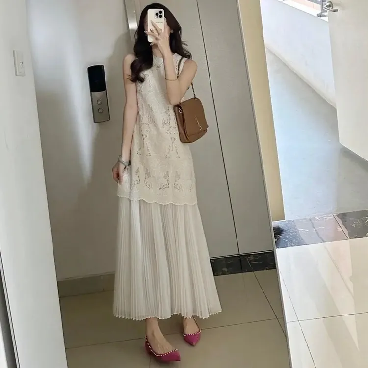 气质镂空穿搭假两件法式无袖白色背心连衣裙夏季百搭洋气衣服新款