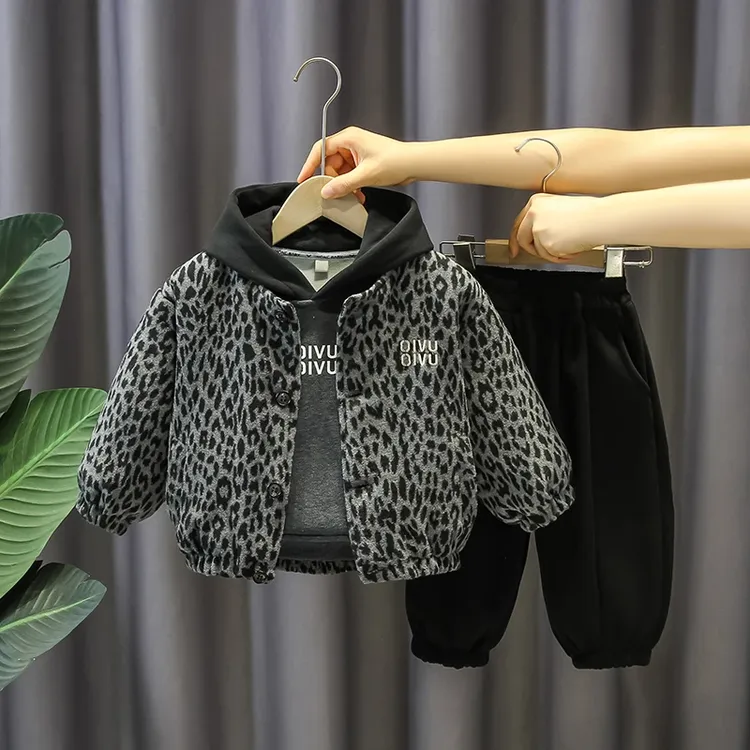 男童加绒套装秋冬款痞帅儿童洋气豹纹加厚外套三件套宝宝时髦冬装