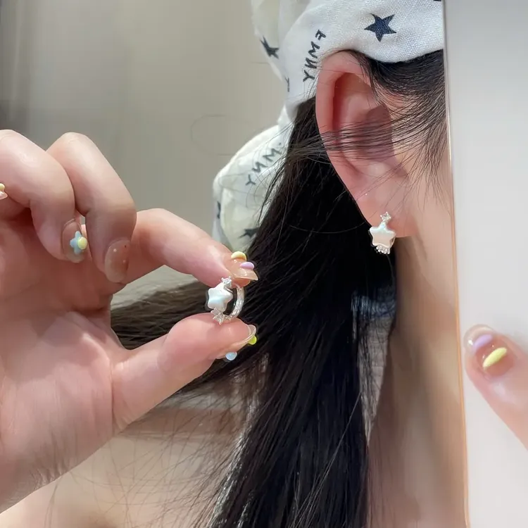 铜合金耳饰 时尚小众百搭甜美星星耳环少女简约耳饰