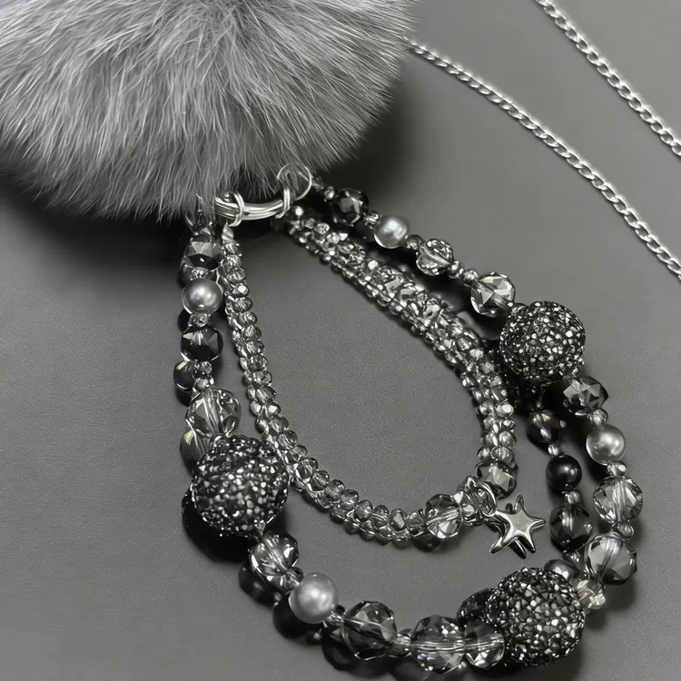 时尚灰色狐狸手机链*213