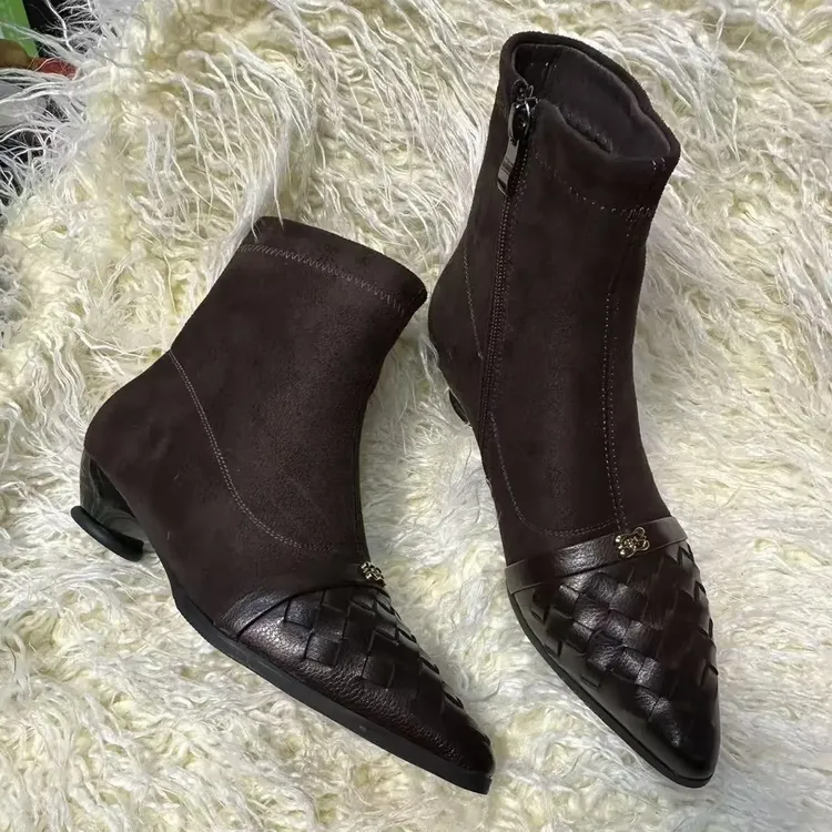 秋冬新款手工编织拼色弹力瘦瘦绒面尖头短靴