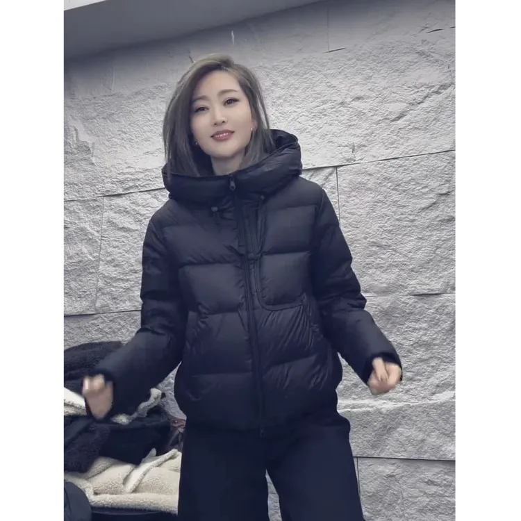 2025秋冬季新款流行时尚穿搭休闲韩版宽松显瘦百搭保暖连帽棉服女