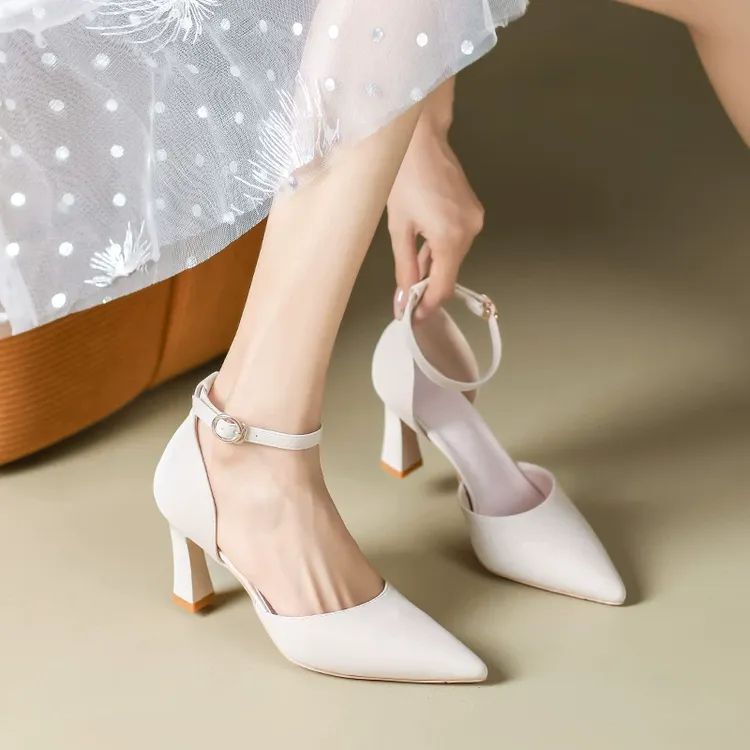 米白色高跟鞋女粗跟5厘米尖头中空单鞋一字扣带法式7公分包头凉鞋